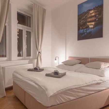 Skolska Junior Apartment ปราก ภายนอก รูปภาพ