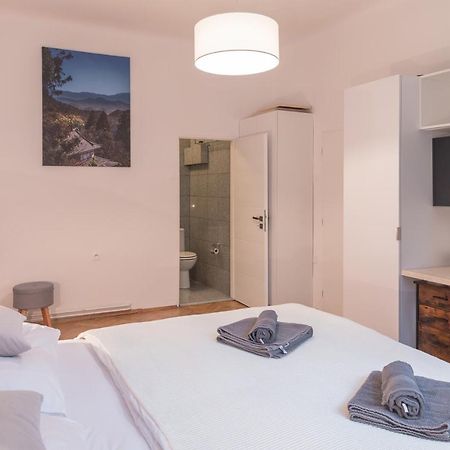 Skolska Junior Apartment ปราก ภายนอก รูปภาพ