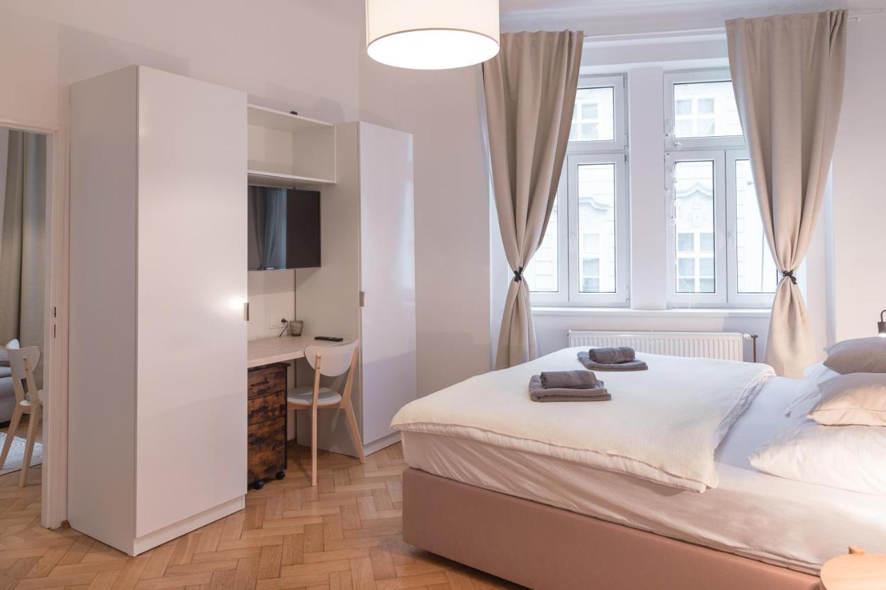 Skolska Junior Apartment ปราก ภายนอก รูปภาพ