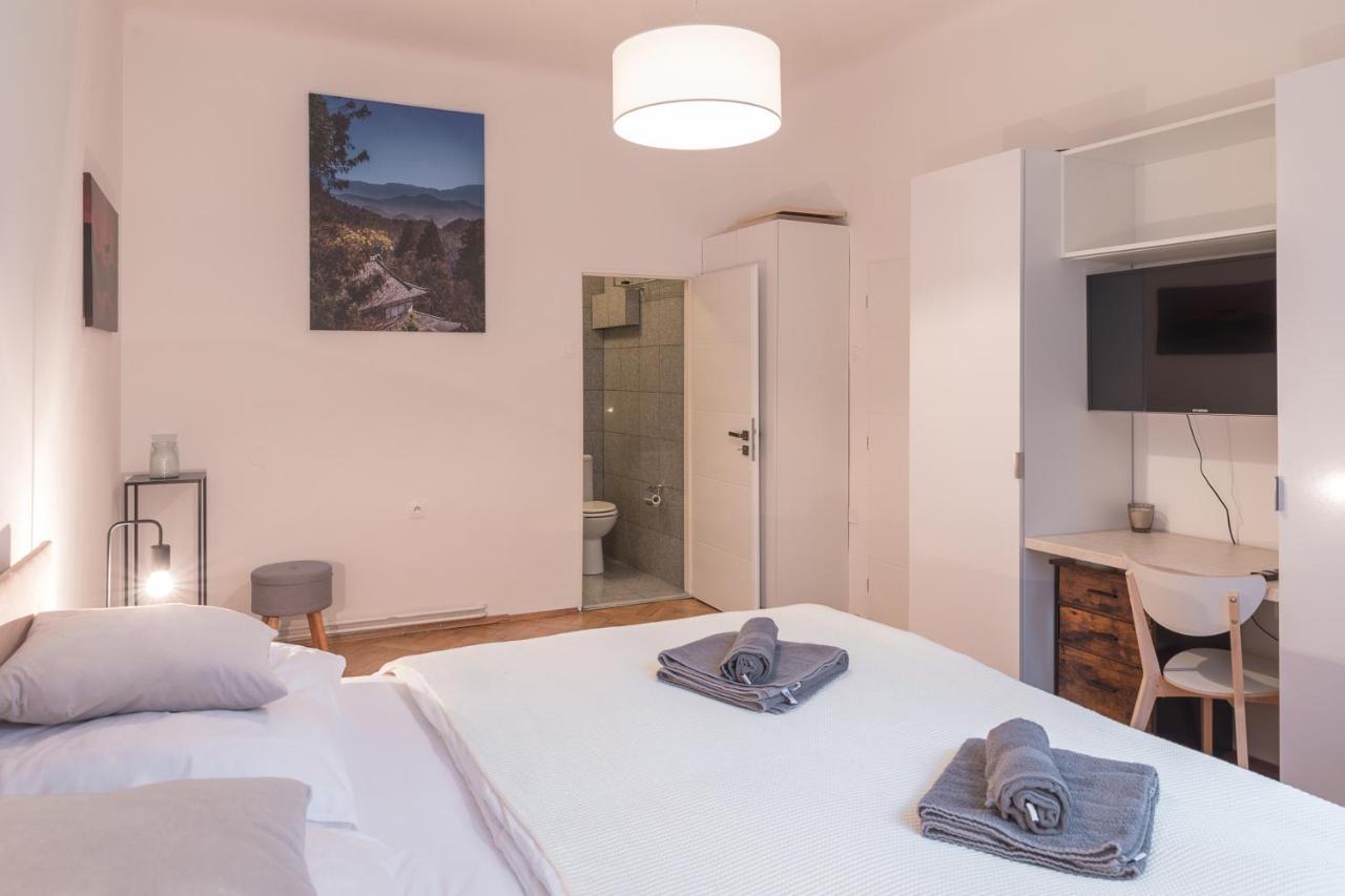 Skolska Junior Apartment ปราก ภายนอก รูปภาพ