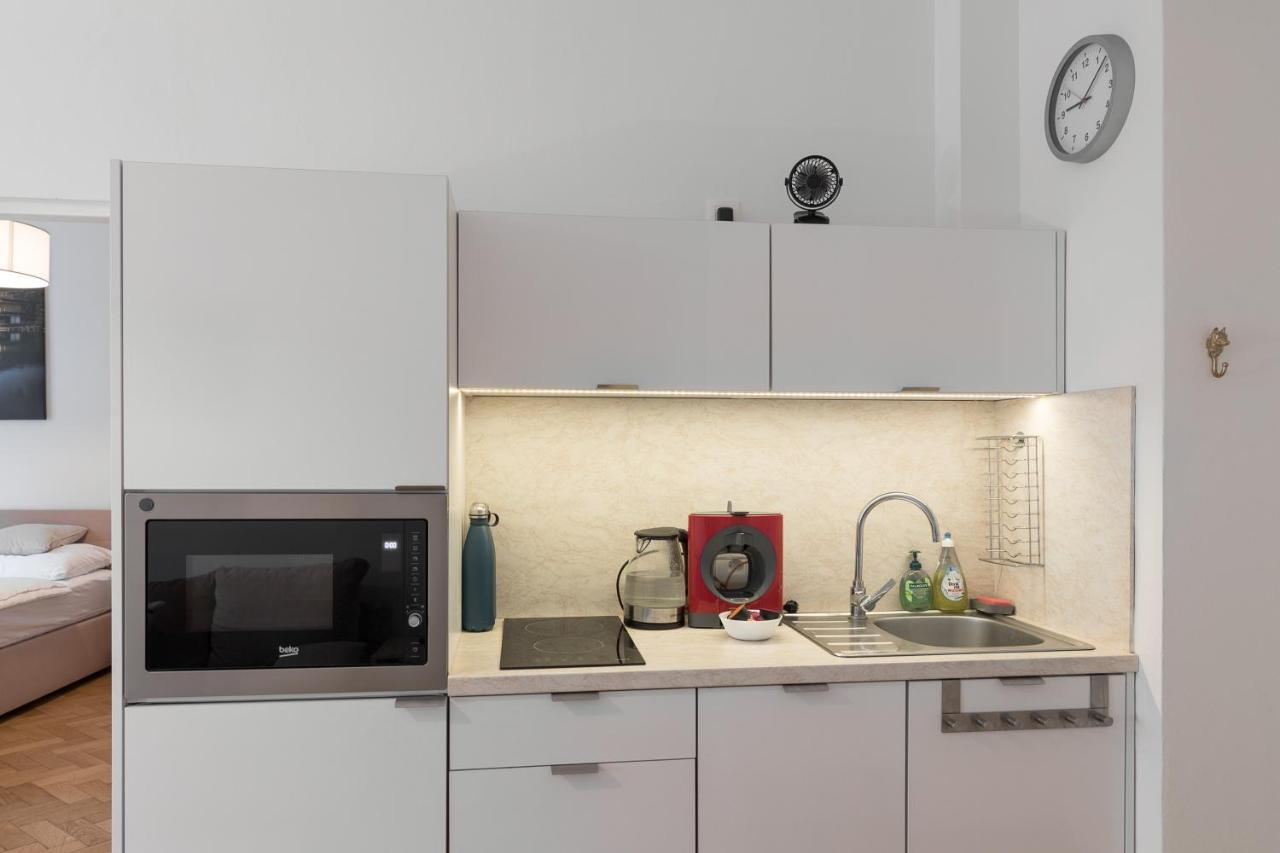 Skolska Junior Apartment ปราก ภายนอก รูปภาพ
