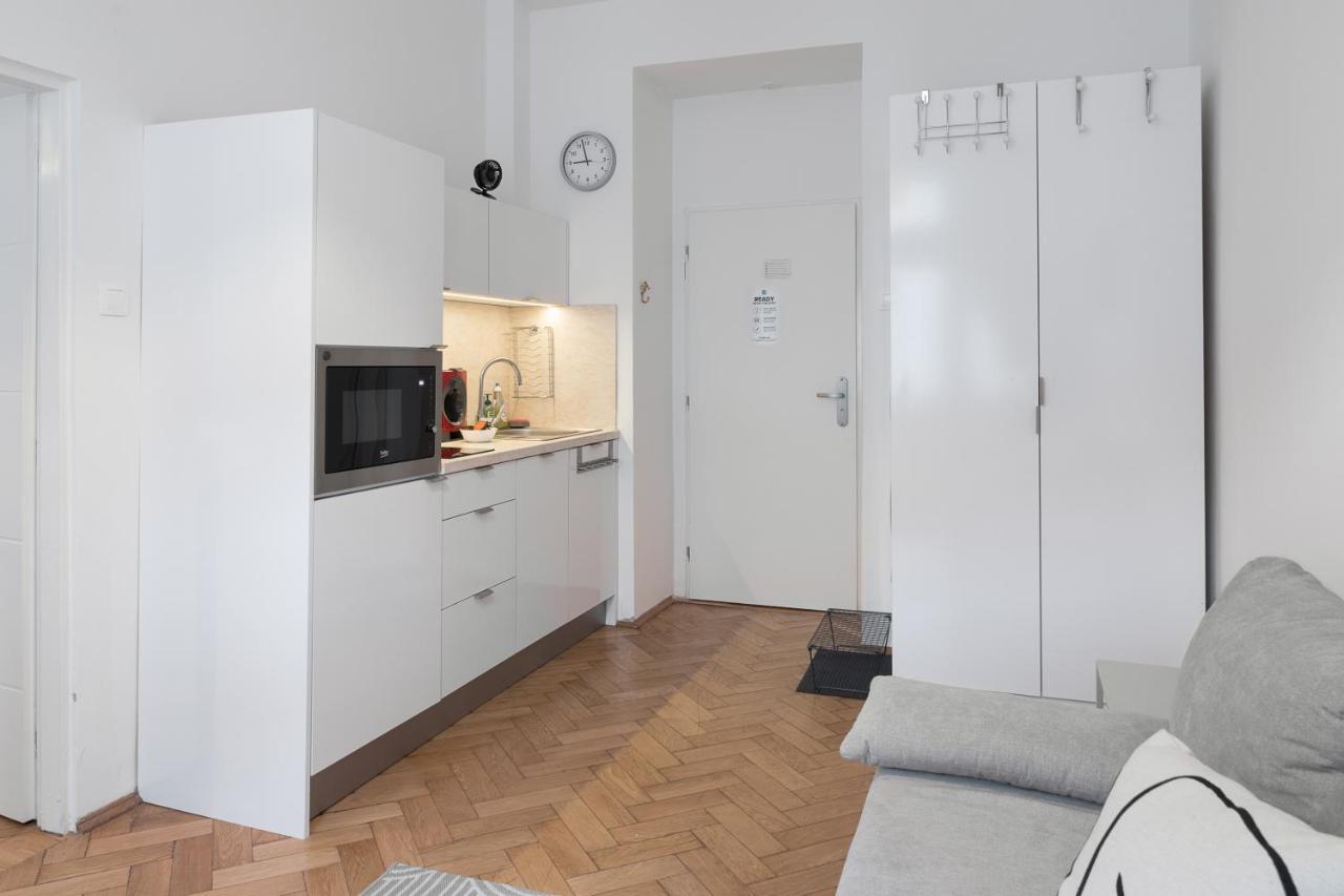 Skolska Junior Apartment ปราก ภายนอก รูปภาพ