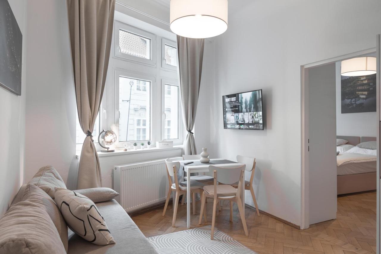 Skolska Junior Apartment ปราก ภายนอก รูปภาพ